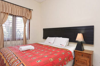 Reddoorz @ Poppies Lane 1 Hotel กูตา ภายนอก รูปภาพ
